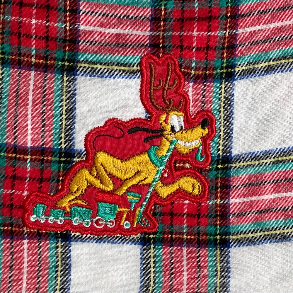 🎄❤️🐾‼️1LEFT‼️Disney Tails Pluto Christmas Shirt🎄 - Picture 2 of 10